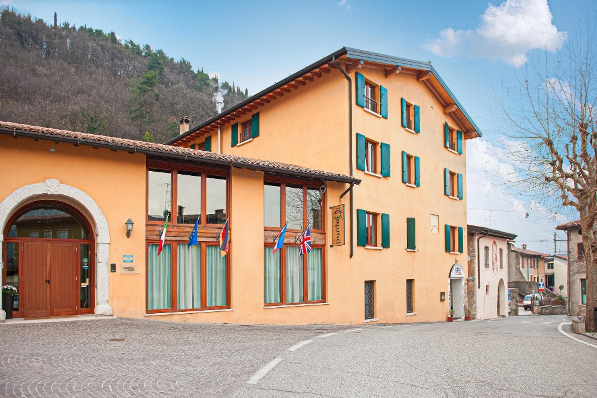 Hotel Tre Punte Gargnano Luaran gambar